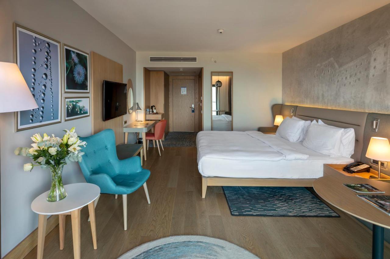 Radisson Blu Hotel Trabzon Exterior foto A room at the hotel