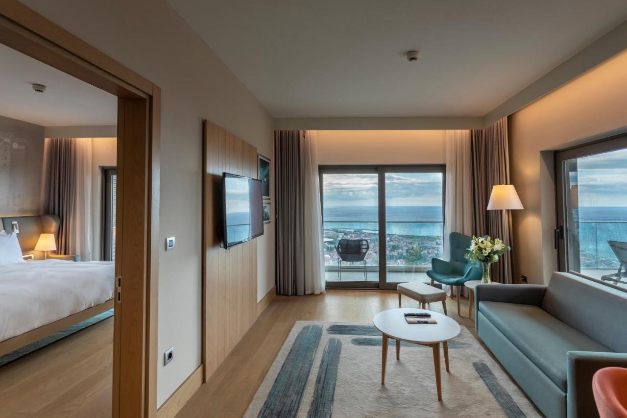 Radisson Blu Hotel Trabzon Exterior foto Suite at the hotel