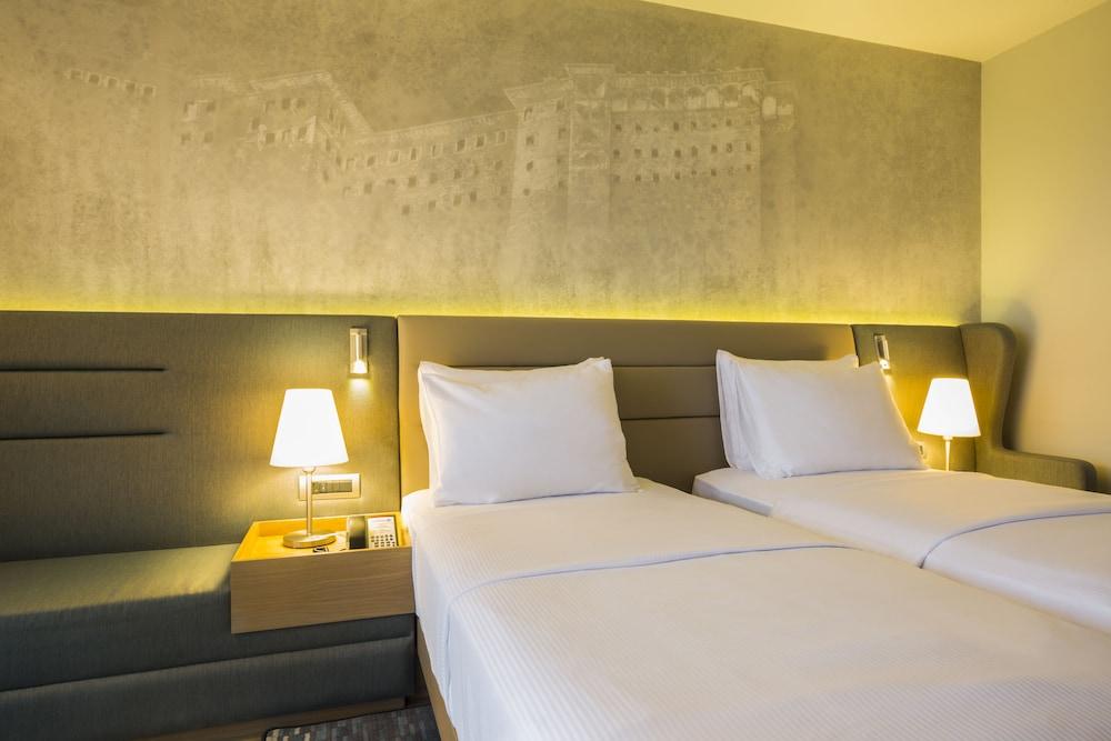 Radisson Blu Hotel Trabzon Exterior foto A room at the hotel