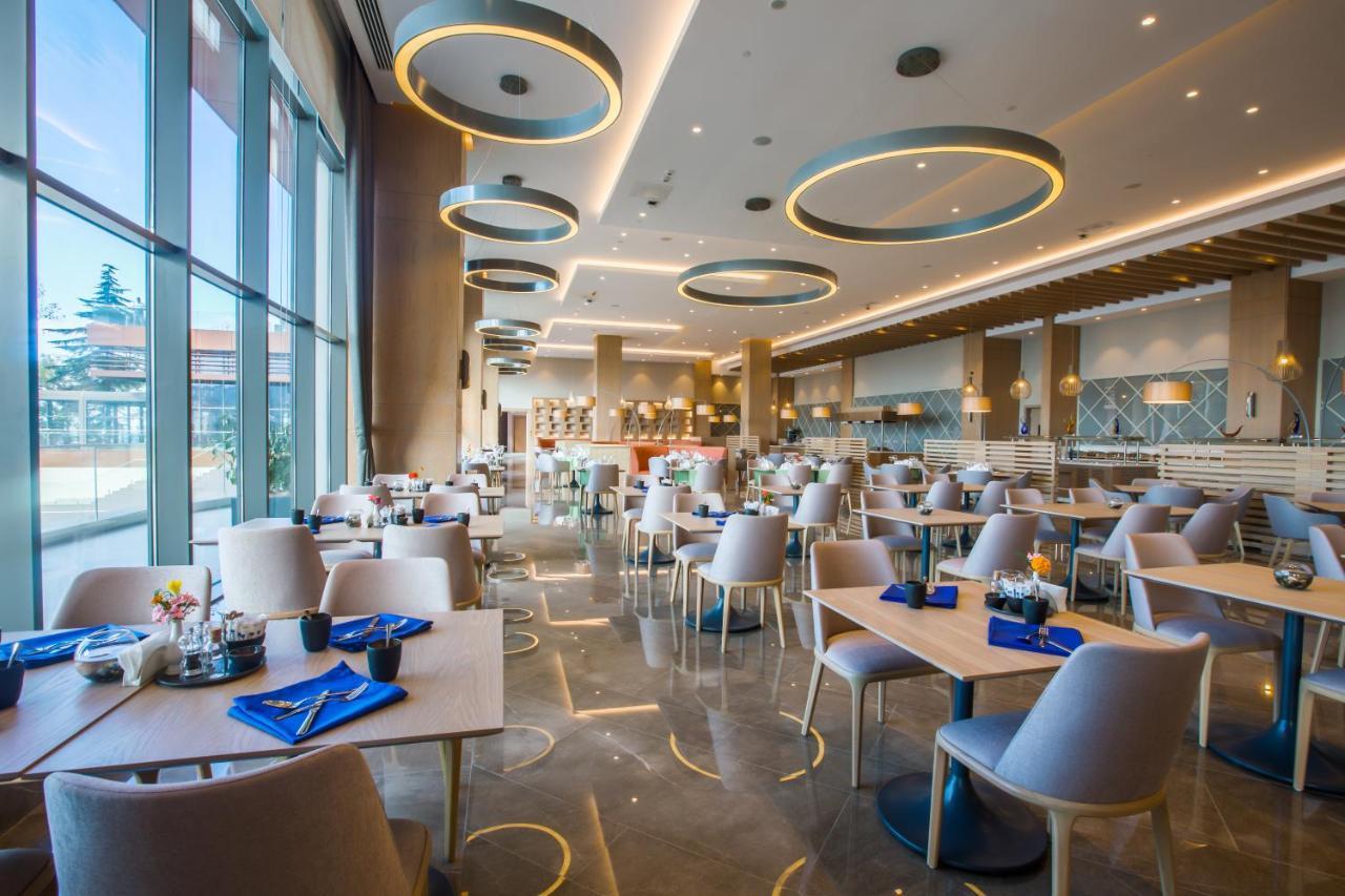 Radisson Blu Hotel Trabzon Exterior foto The restaurant